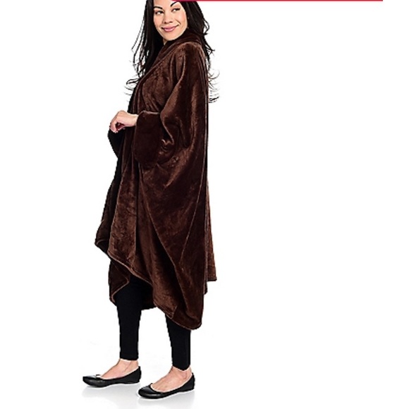 Grand Suites Luxury plush wrap - Picture 1 of 6